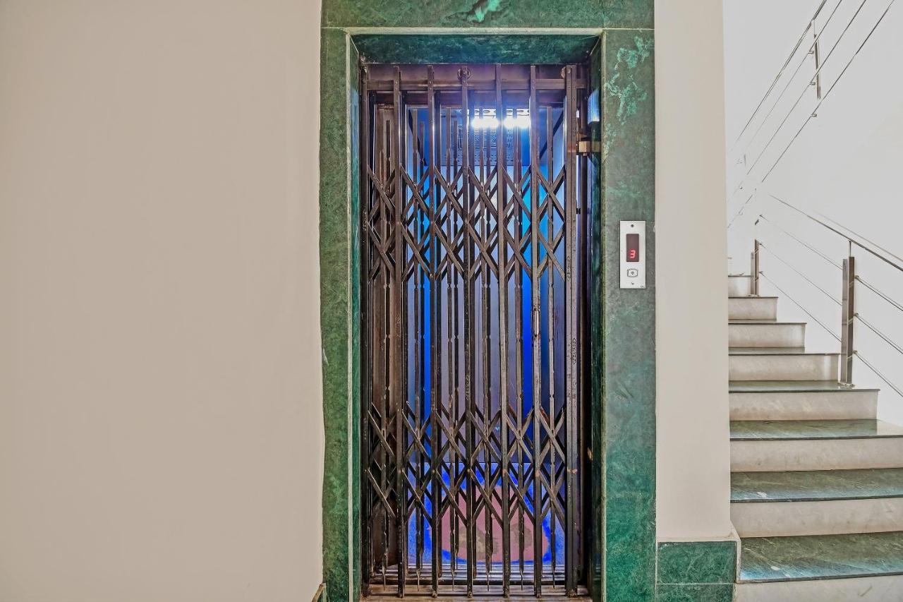 Capital O Kabita Guest House Near Acropolis Mall Kolkata Eksteriør bilde