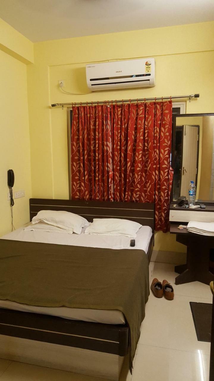 Capital O Kabita Guest House Near Acropolis Mall Kolkata Eksteriør bilde